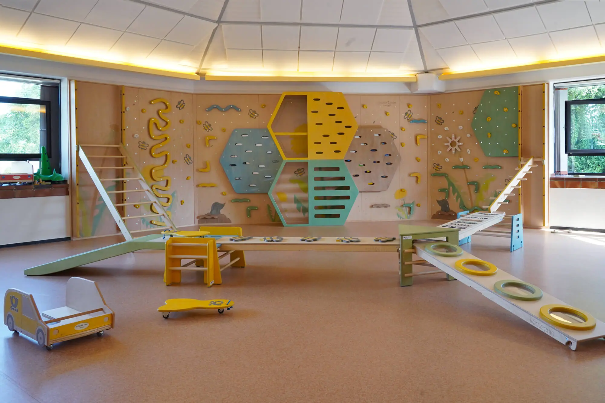 Kletterwand-imkerwiese